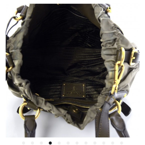 PRADA
Tessuto Nylon Jacquard Logo Tote Fumo - Picture 4 of 11